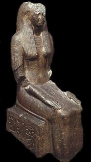 Sitzfigur der Knigin Tuj, Granit, Aus Tanis, Mittleres Reich, 12. Dynastie, im Neuen Reich, 19. Dynastie umgearbeitet und wiederverwendet